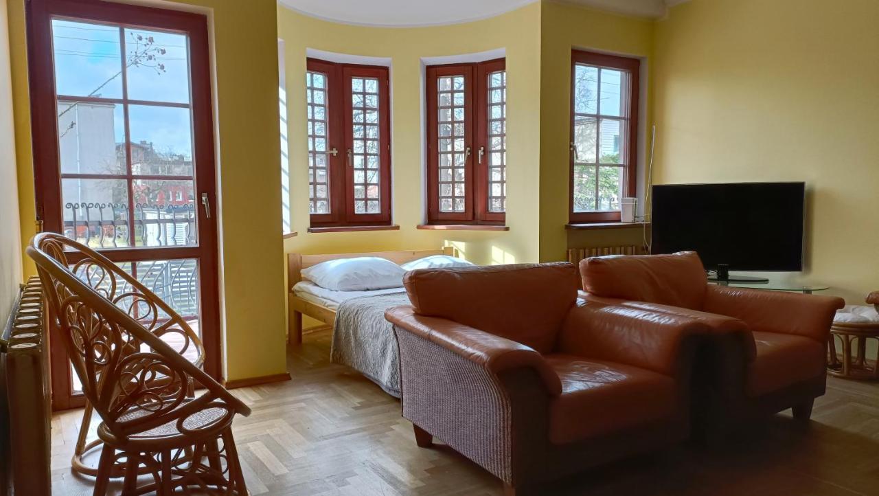 Dom Wypoczynkowy Rybnicka - Apartamenty Gdynia Exteriör bild